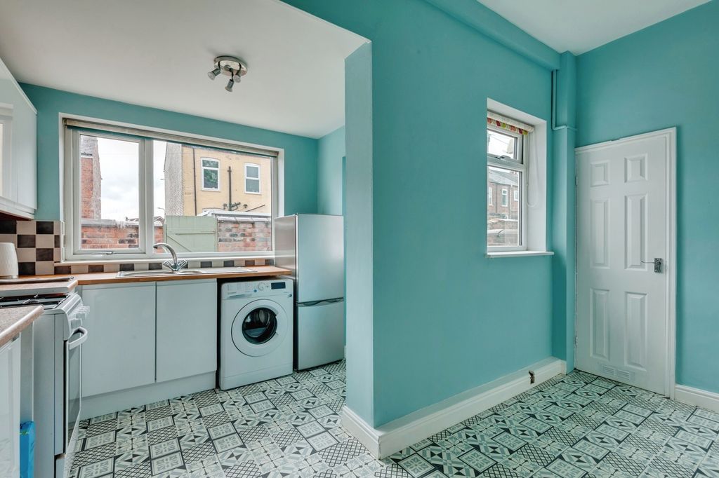 Property photo 2 of 19 Pbox-Img.Jpg