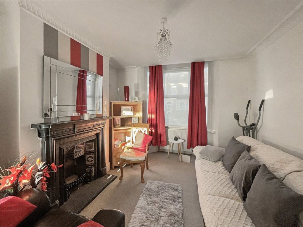 Property photo 2 of 16 Picture No. 10