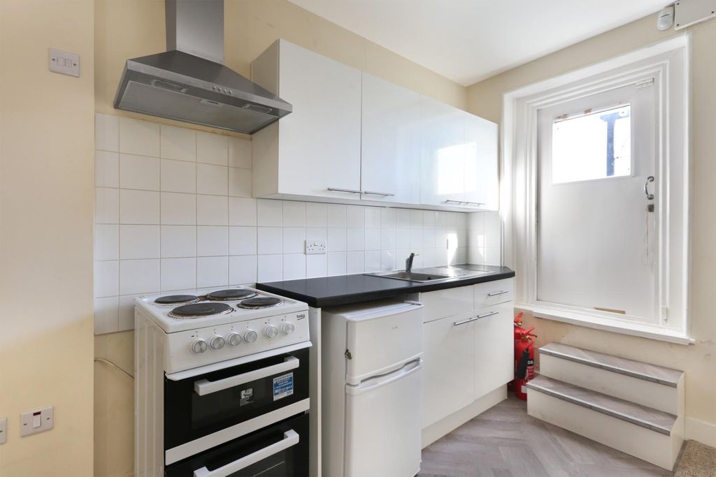 Property photo 2 of 10 Ach_3569.Jpg