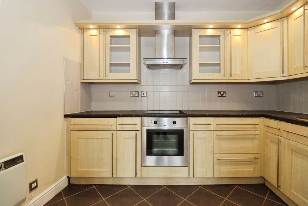 Property photo 2 of 19 Pbox-Img.Jpg