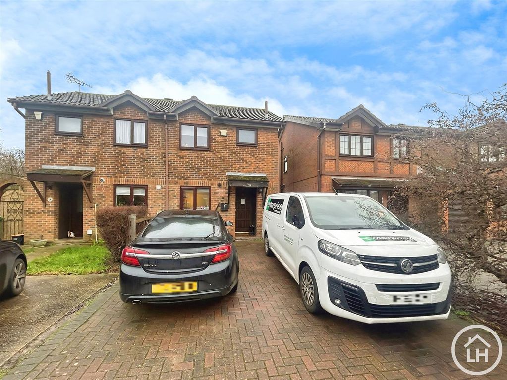 Property photo 1 of 10 Outside