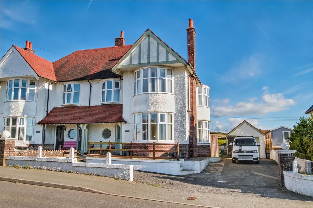 Property photo 1 of 60 Front