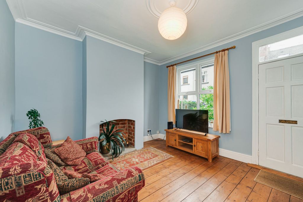 Property photo 3 of 19