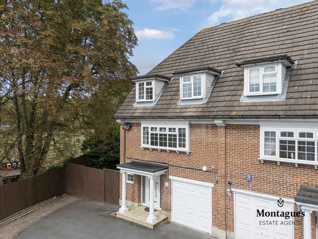 Property photo 1 of 26 Photo 2