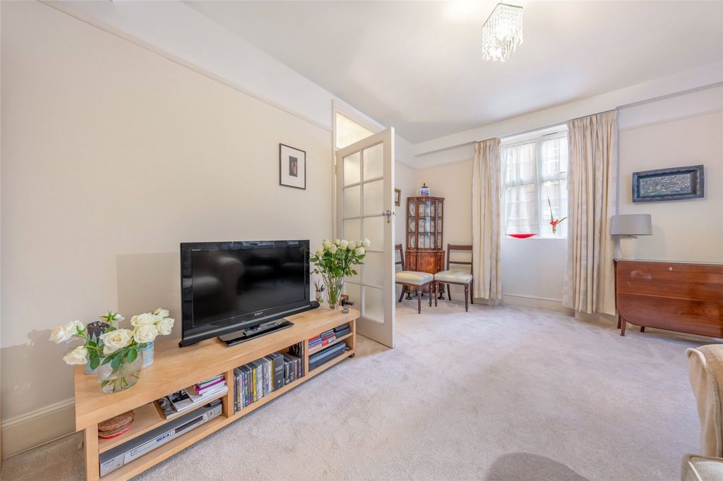 Property photo 2 of 18 Picture No. 13