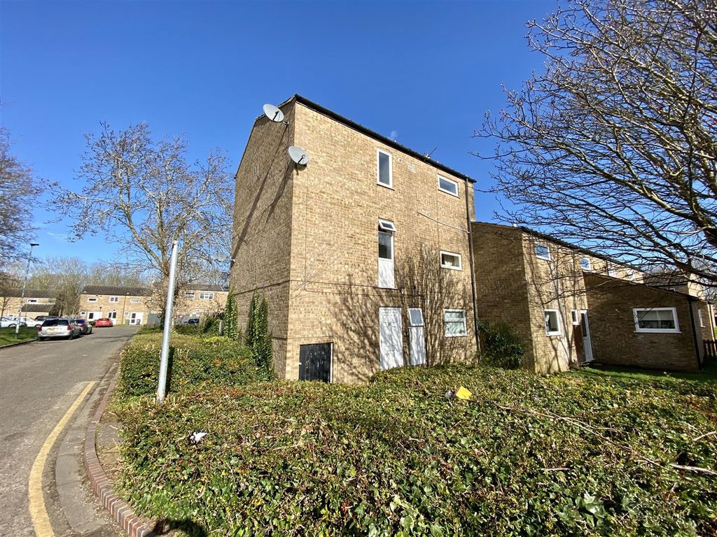 Property photo 1 of 11 Front.Jpg