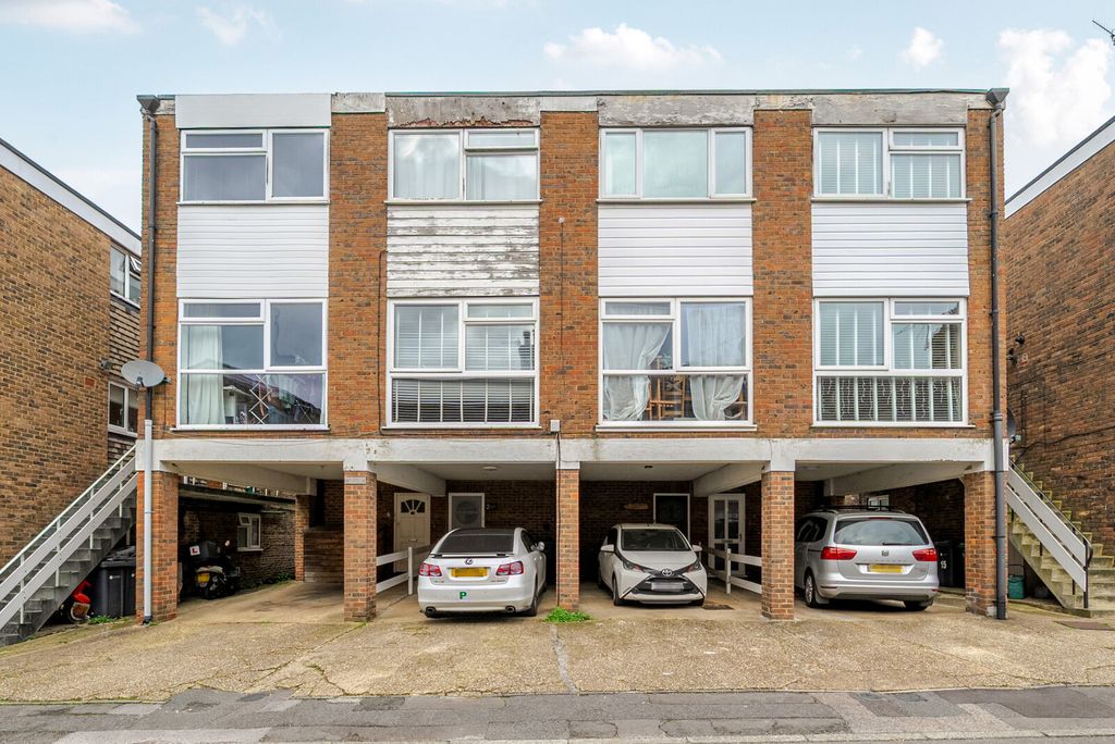 Property photo 1 of 11 1-699Cafe408B6B-1...