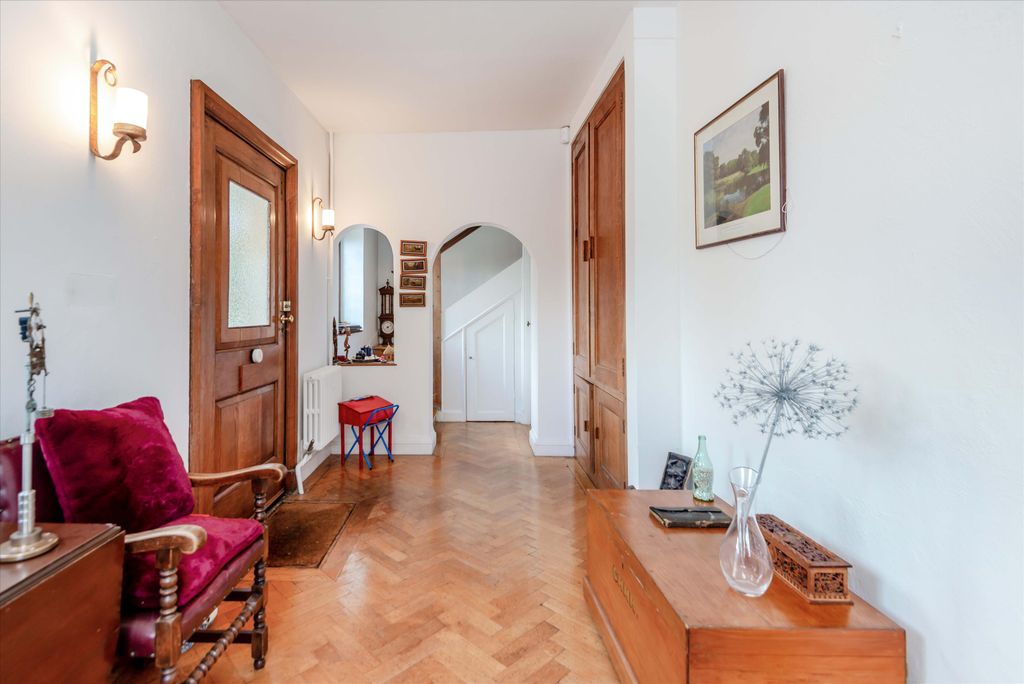 Property photo 3 of 23 Image