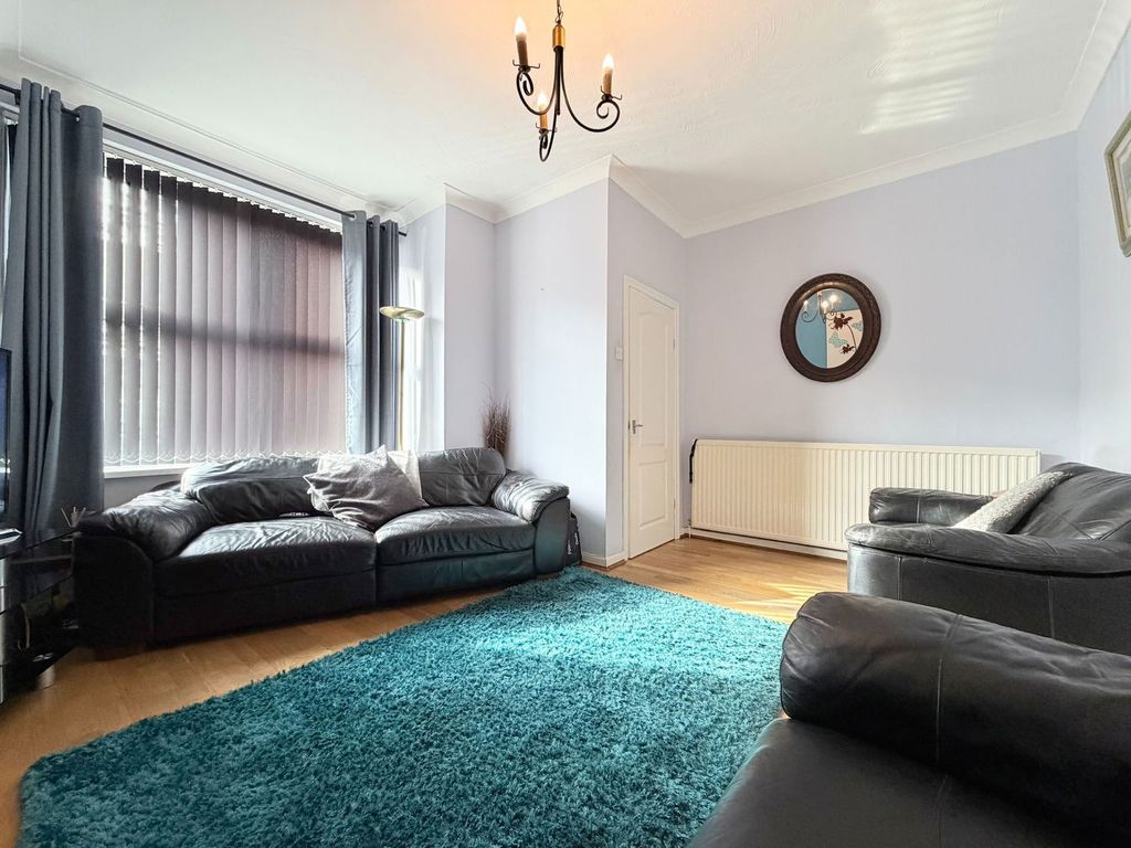 Property photo 3 of 35