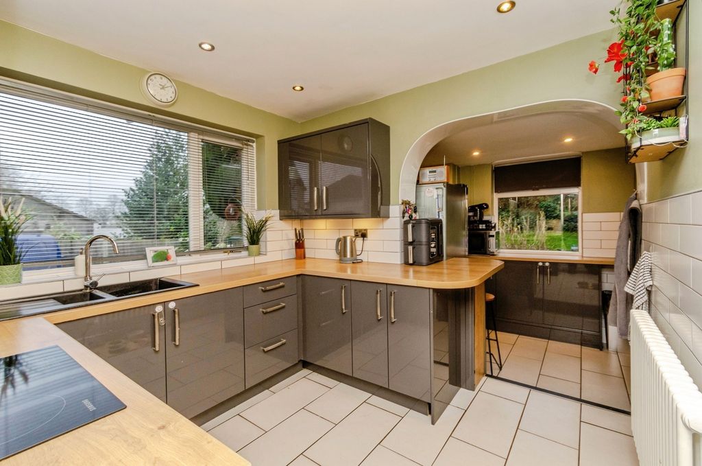 Property photo 2 of 26 Pbox-Img.Jpg