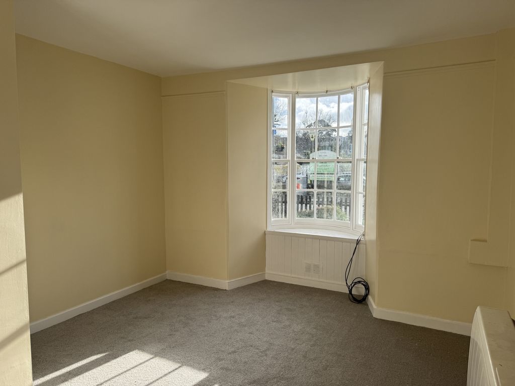 Property photo 2 of 10 Img_8064