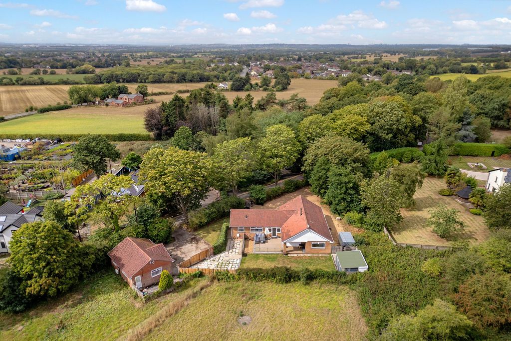 Property photo 2 of 35