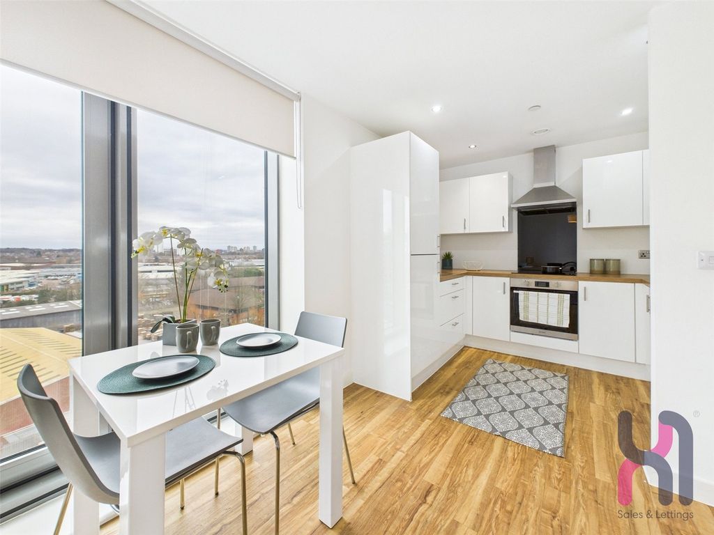 Property photo 3 of 25 Picture No. 16