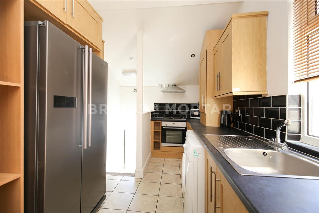 Property photo 2 of 11 3Gka3Cnoge9mD8Ehojmpfjpjeka.Jpg