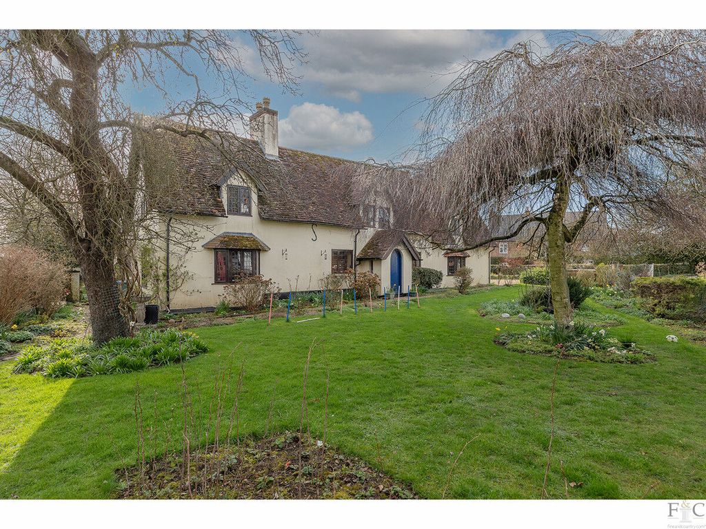 Property photo 1 of 32