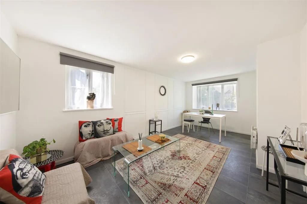 Property photo 2 of 8 Reception Room