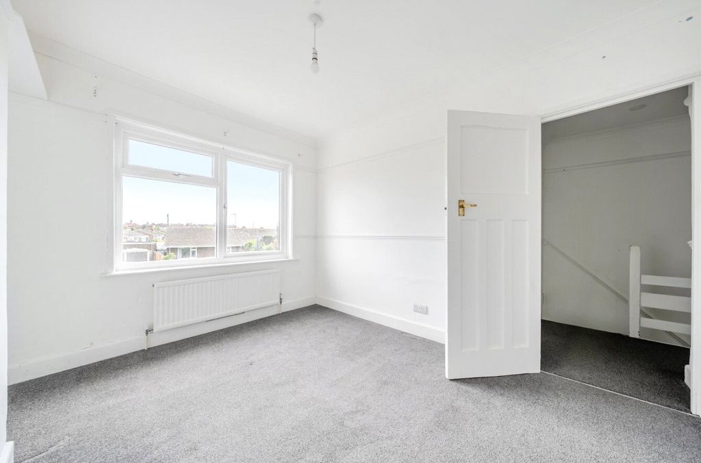 Property photo 3 of 17 1458668-8-6A0349A...