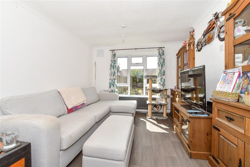 Property photo 1 of 8 Lounge/ Diner