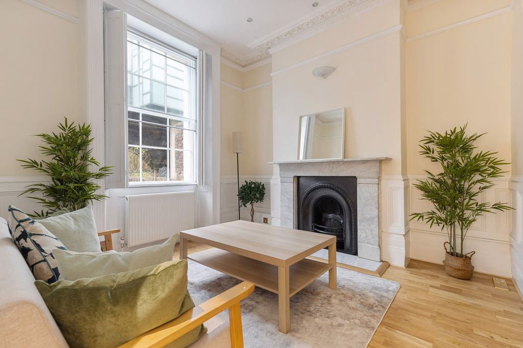 Property photo 3 of 43 Photo 8