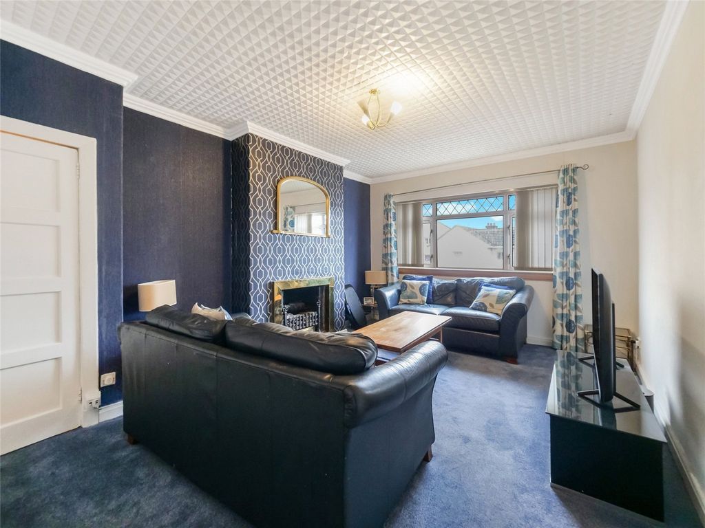 Property photo 2 of 19 Picture No. 17