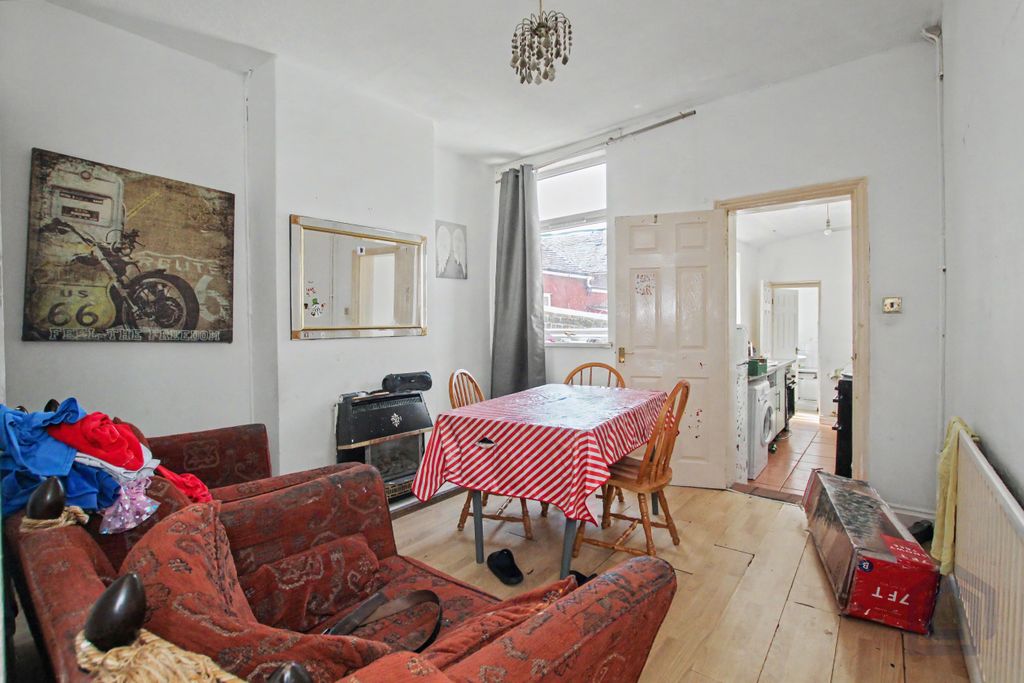 Property photo 2 of 13