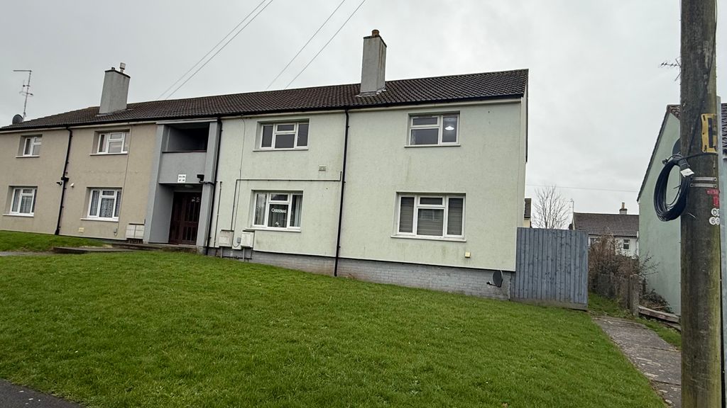 Property photo 1 of 8 External