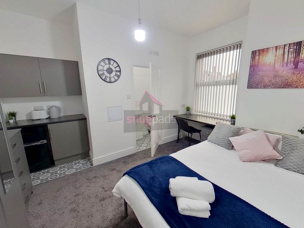 Property photo 1 of 10 R2A