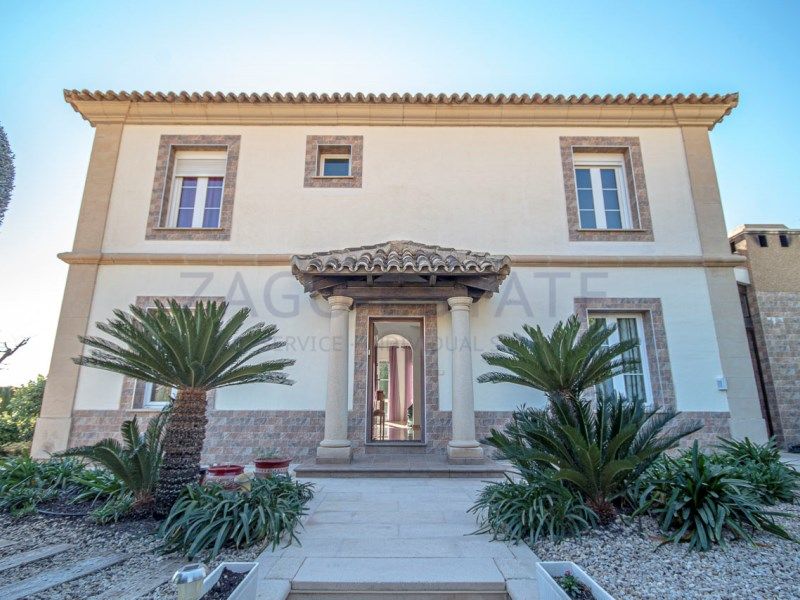 Property photo 1 of 37