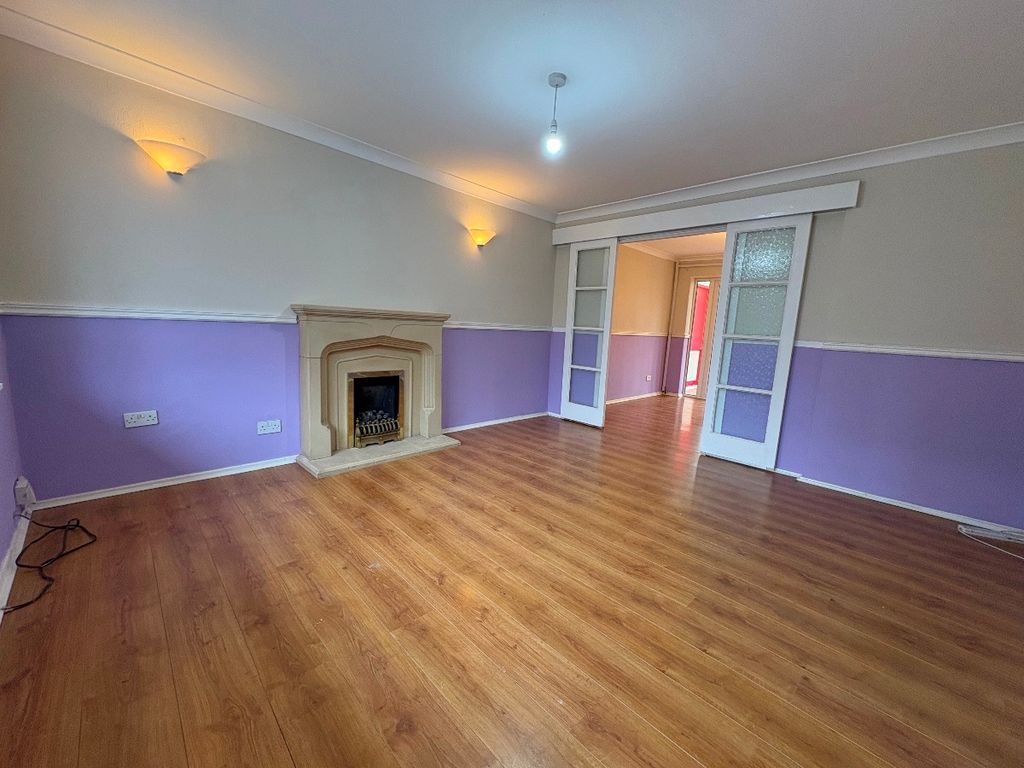 Property photo 3 of 22