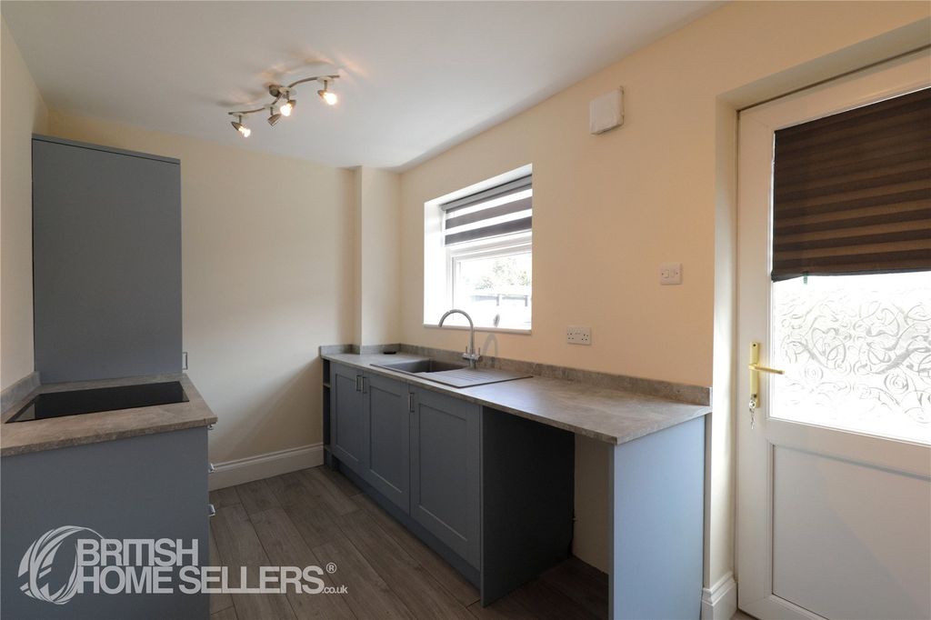 Property photo 3 of 15 Picture No. 05