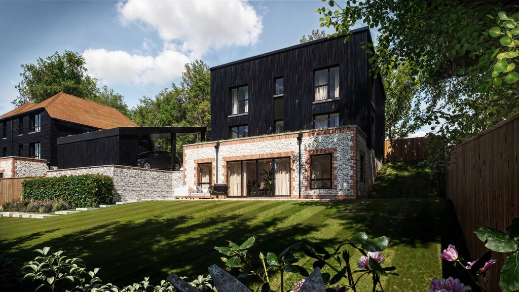 Property photo 2 of 5 5156674