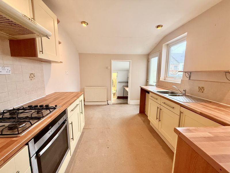 Property photo 3 of 14 Photo 4