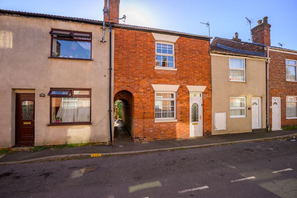 Property photo 1 of 22
