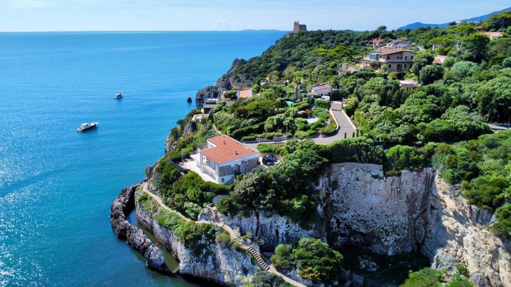 Property photo 1 of 30