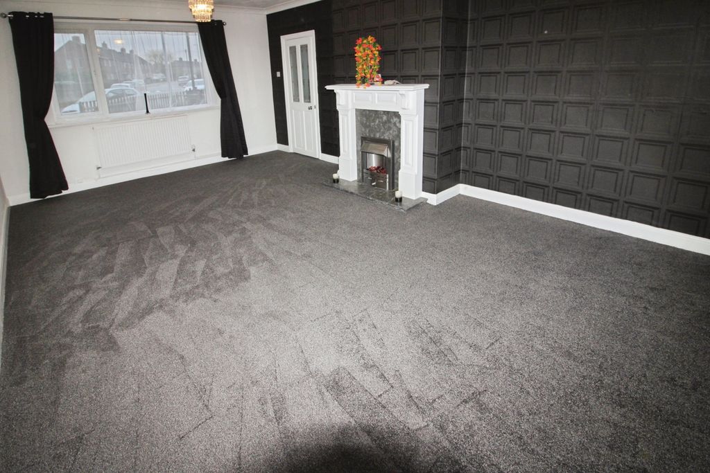 Property photo 2 of 19 Lounge..Jpg