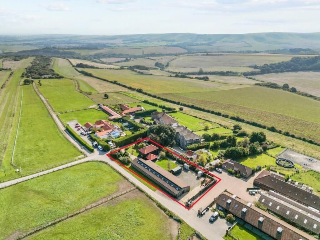 Property photo 1 of 41 4549520