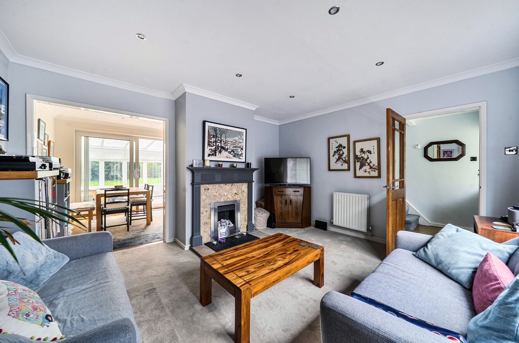 Property photo 2 of 17 1480946-7-6A33cd6...