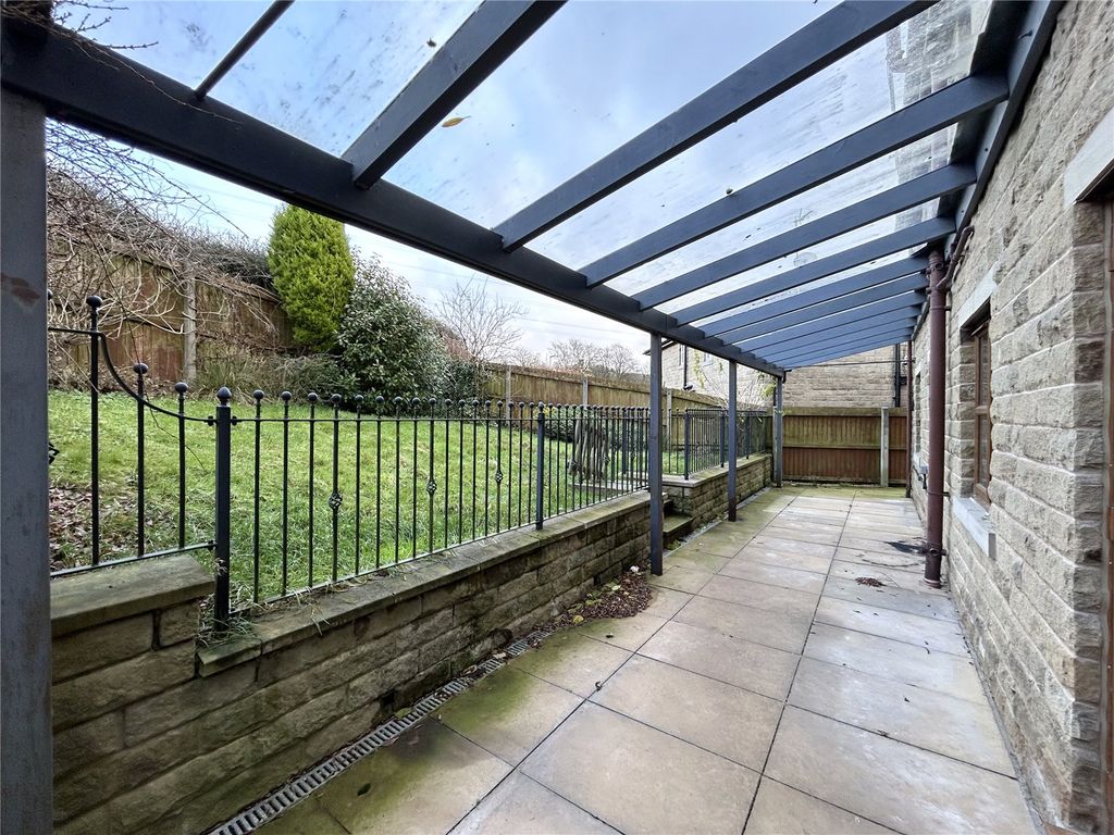 Property photo 2 of 17 Rear Garden