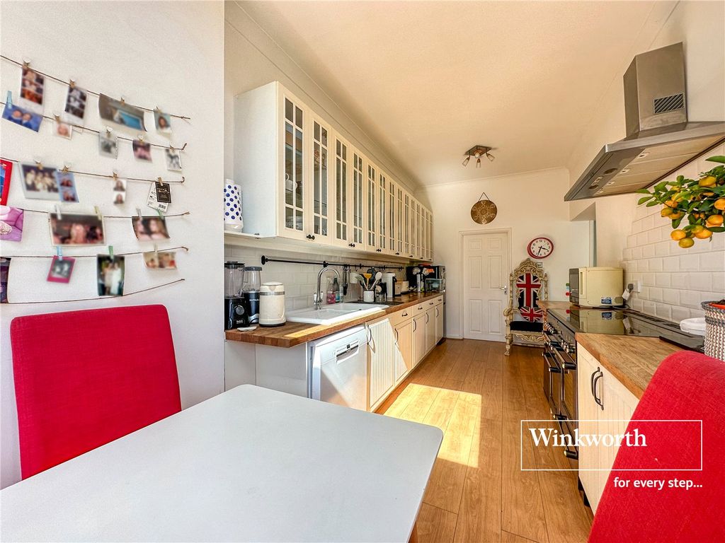 Property photo 3 of 18 Picture No. 09