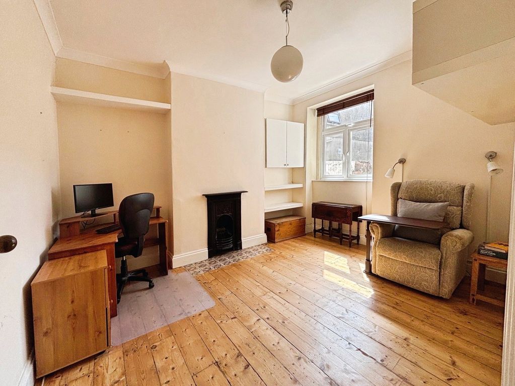 Property photo 3 of 11 Picture No. 13