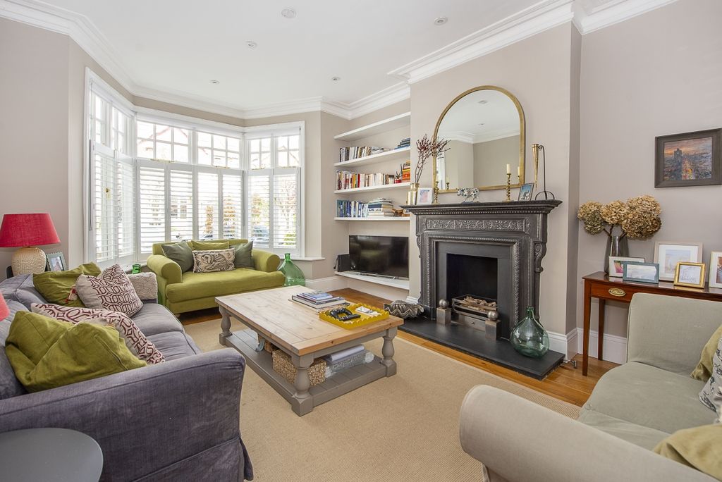 Property photo 1 of 27