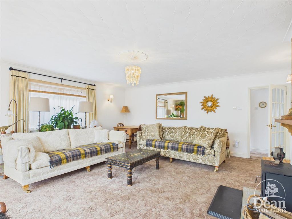 Property photo 2 of 25