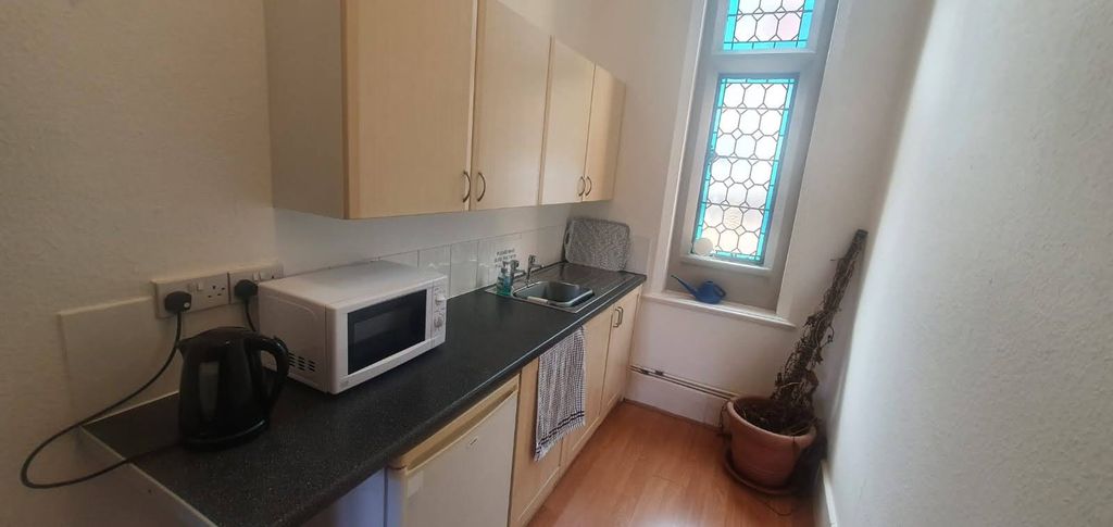 Property photo 3 of 4