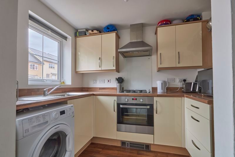 Property photo 2 of 12 Kitchen