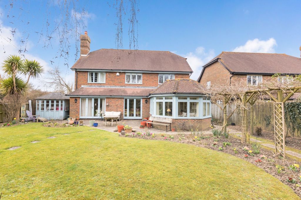 Property photo 2 of 32