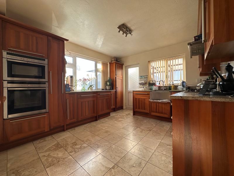 Property photo 2 of 17 Photo 2