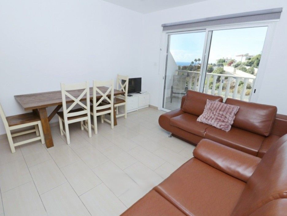 Property photo 2 of 29