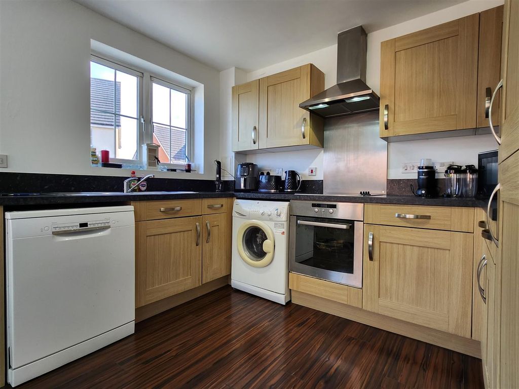 Property photo 3 of 13 K.Jpg