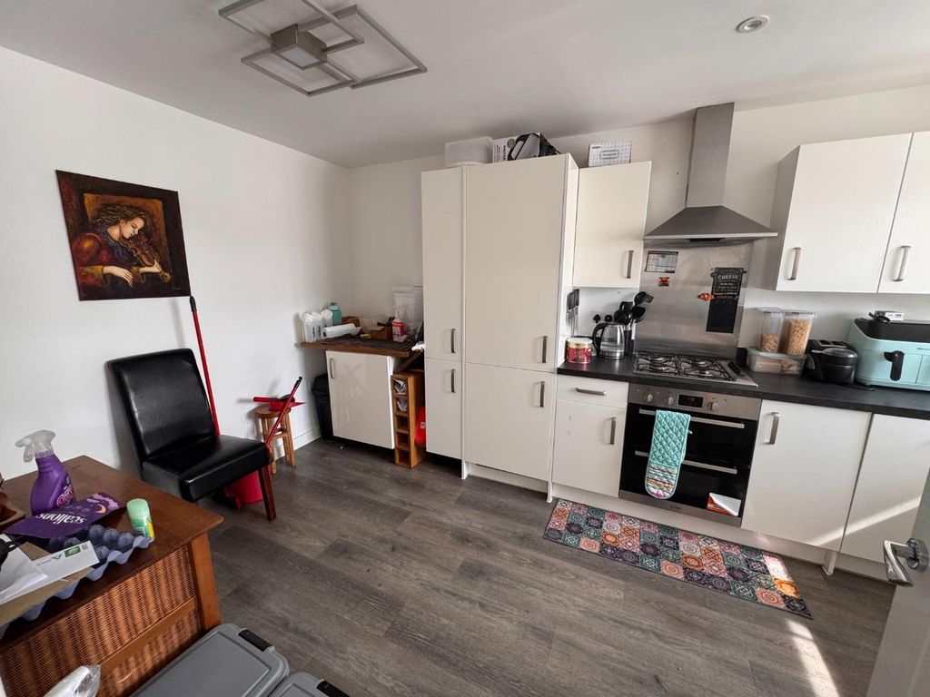 Property photo 3 of 21 Kitchen/Breakfast Room