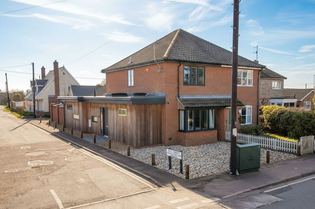 Property photo 1 of 26